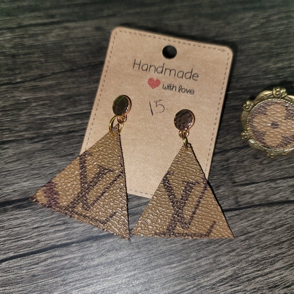 Jewelry - Picture 2 of 2